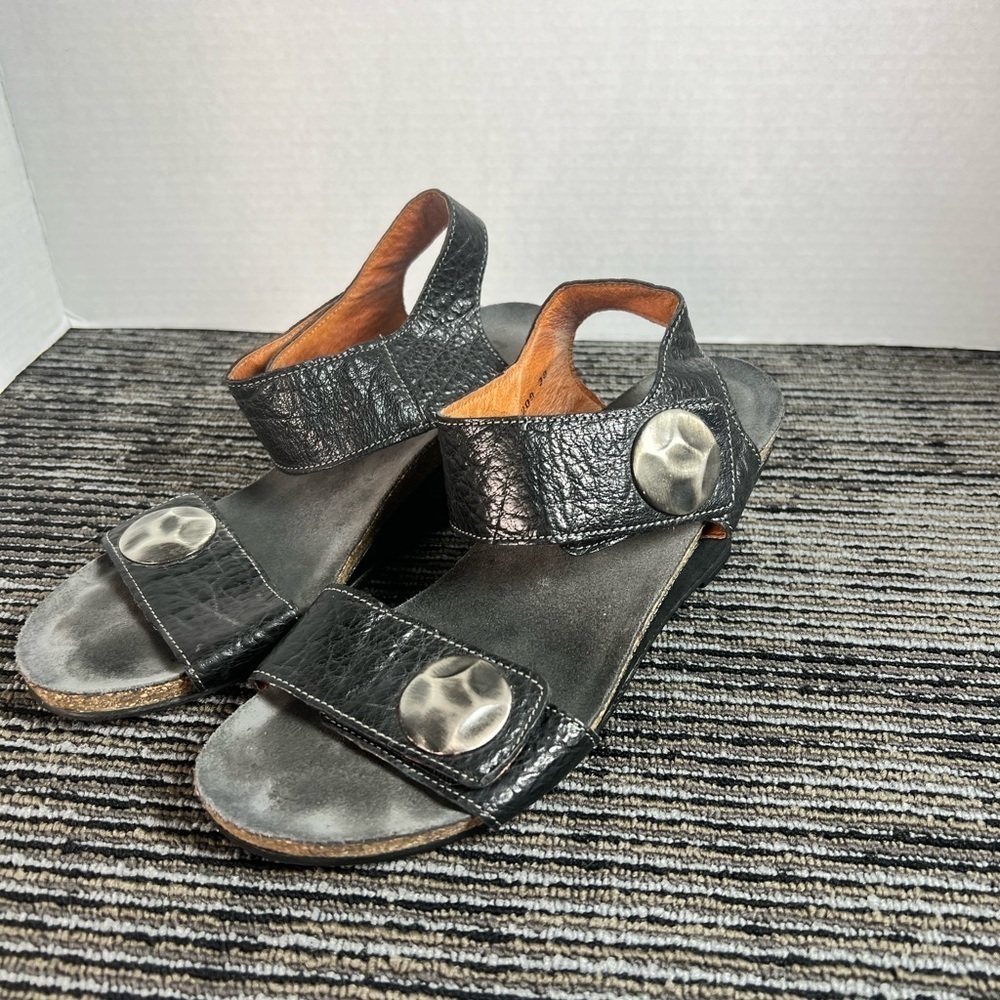 Taos Women's Boardwalk Wedge Sandal Black-Size 38 (US 7-7.5) - Picture 7 of 14